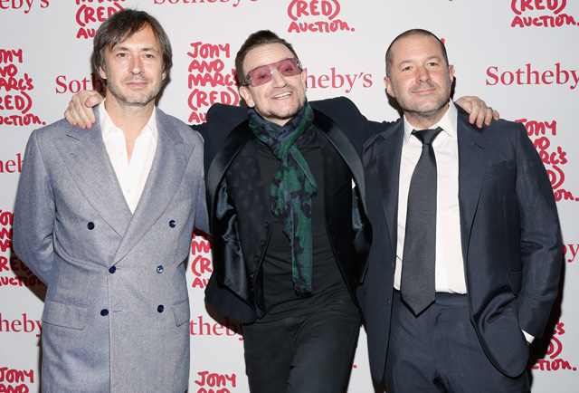 A droite : Marc Newson A gauche : Jony Ive Crédit photo : Cindy Ord/GETTY IMAGES