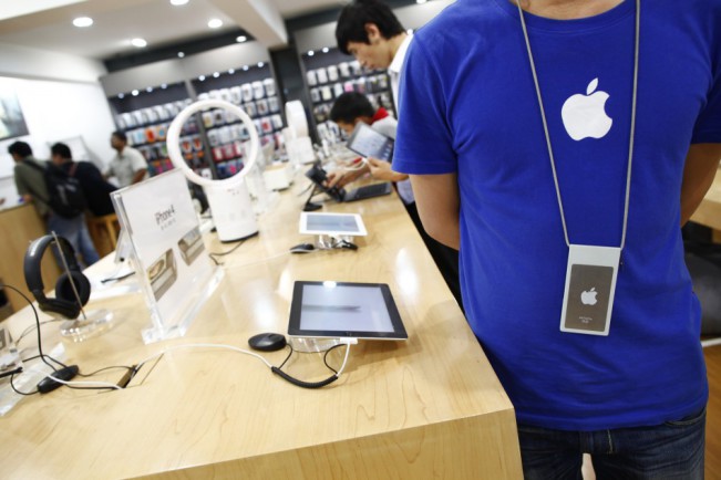 faux-apple-store