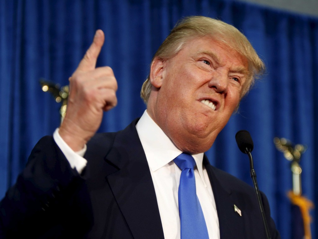 Donald-Trump-tweet-iPhone