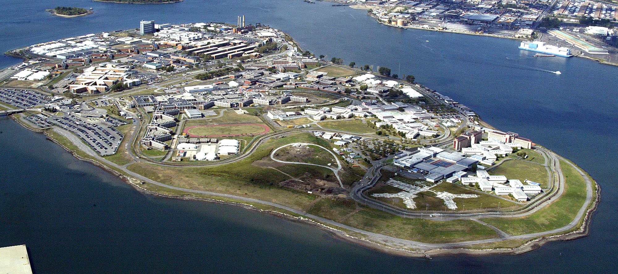 rikers-island