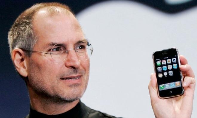 steve-jobs-iphone
