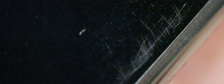 noir-de-jais-rayures