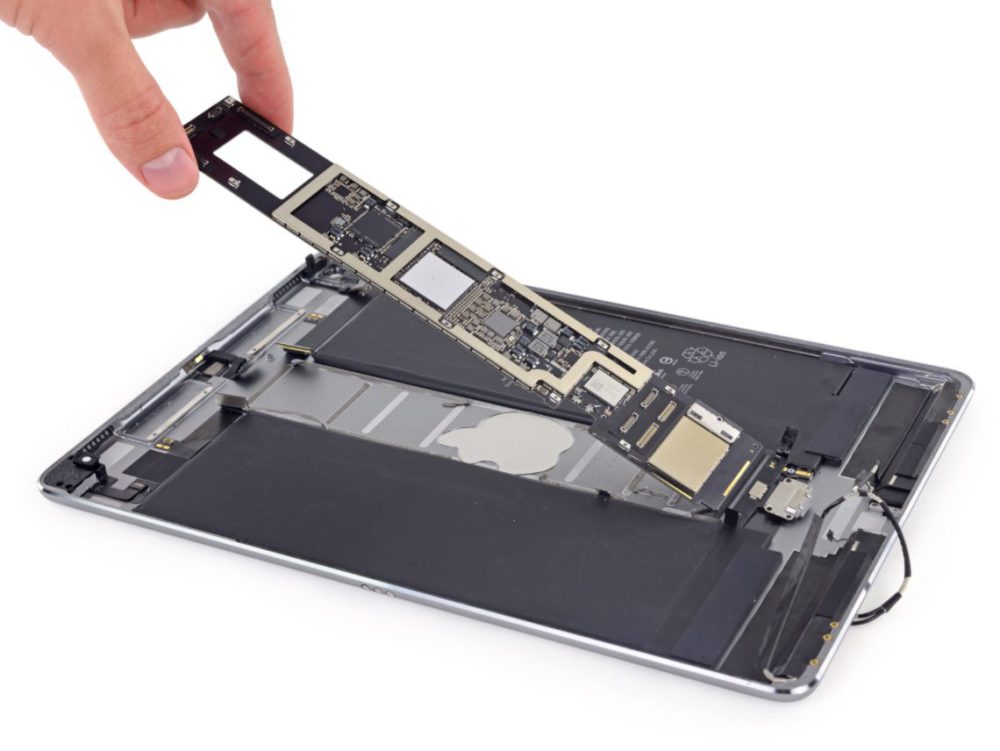 iFixit démonte l'iPad Pro 10,5 pouces