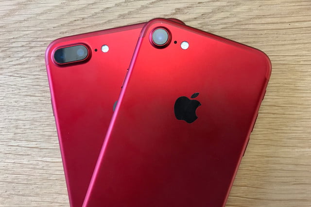 iPhone X et iPhone 8 rouges