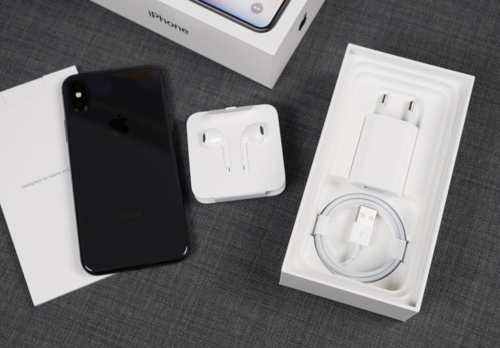 Brésil : une amende à Apple pour ne pas avoir inclus le chargeur dans la boîte de liPhone 12 Apple iPhone X Boite Brésil : une amende à Apple pour ne pas avoir inclus le chargeur dans la boîte de liPhone 12