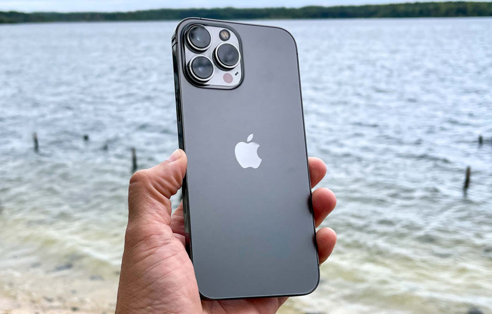 charger iPhone 13 Pro Max