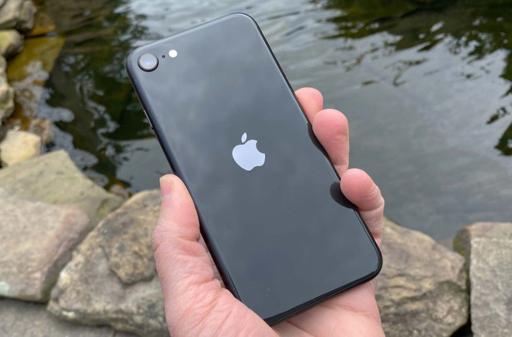 iPhone SE 3