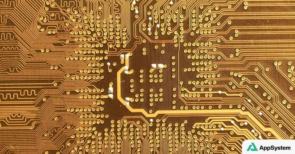 Gros plan d’une puce électronique et de circuits imprimés