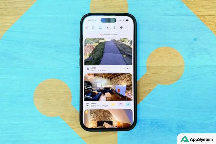 Smartphone affichant le tableau de bord Home Assistant