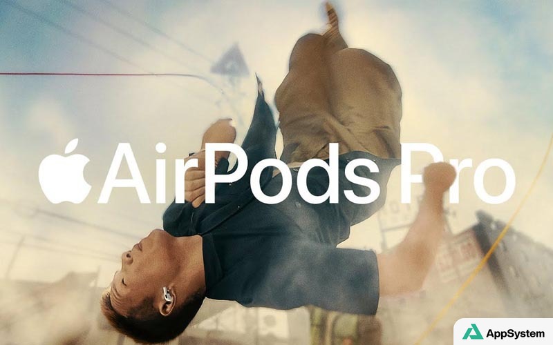 AirPods Pro portés par une personne dans une scène artistique