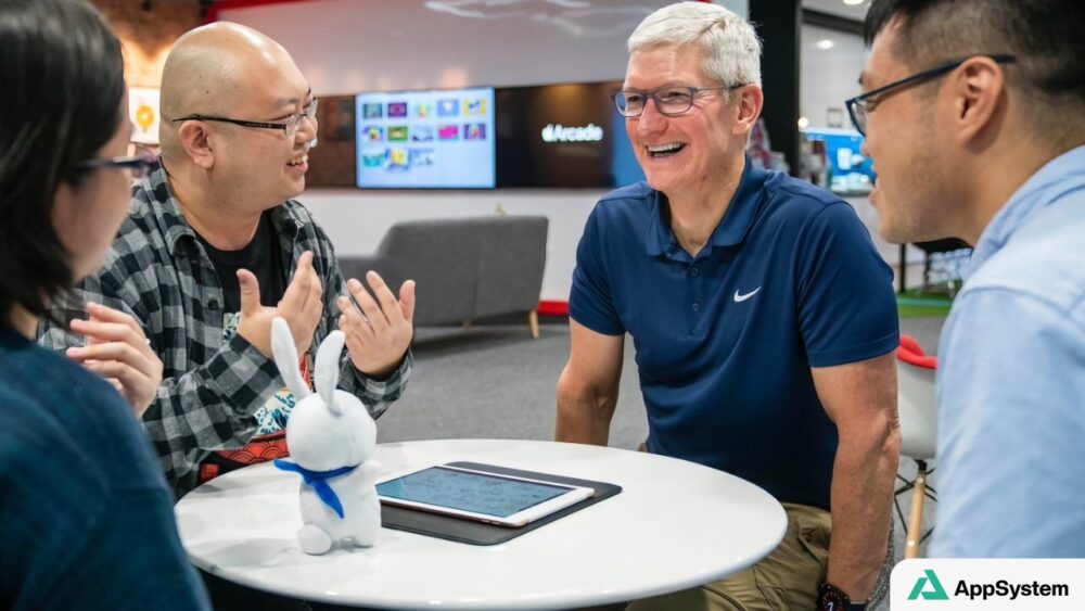 Illustration : A folding iPhone was Tim Cook's decade-long passion project