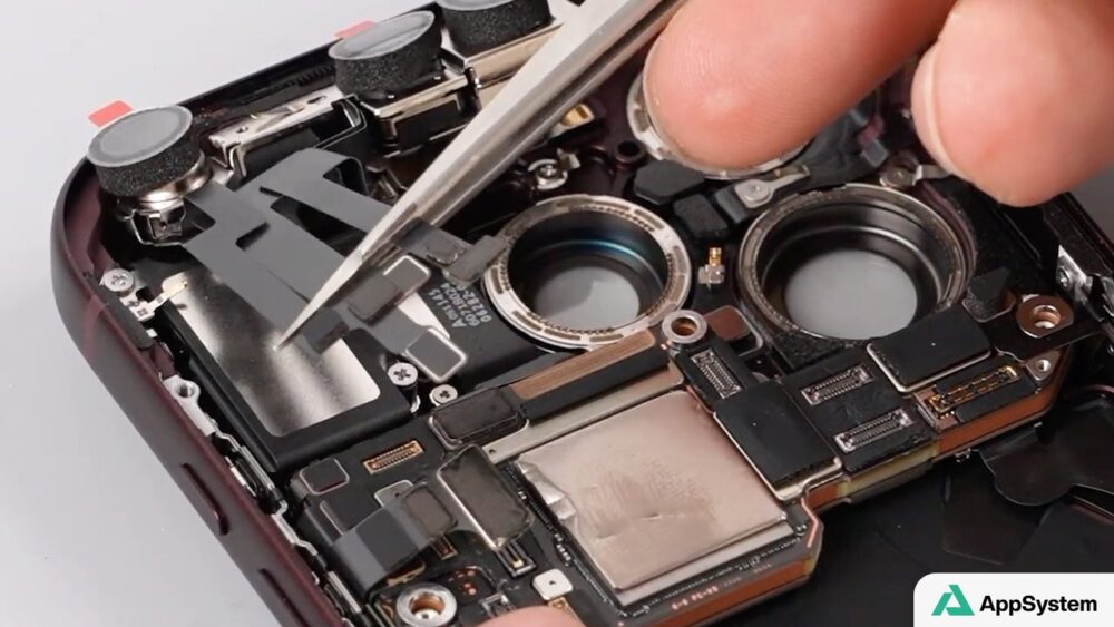 Illustration : First iPhone 18 Pro teardown shows larger battery and vapor chamber