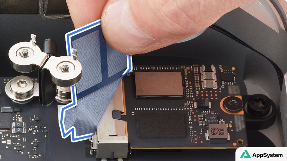 Illustration : Changing SSD storage in Mac Studio is possible while Mac mini loses the option