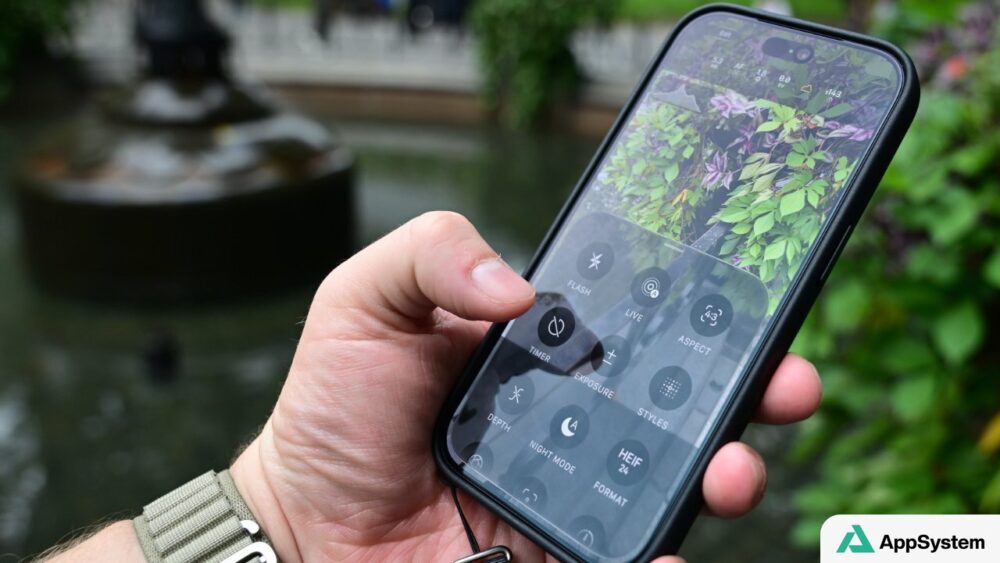 Illustration : Hong Kong police want Apple's help in stopping $3.8M iPhone 18 Pro fraud