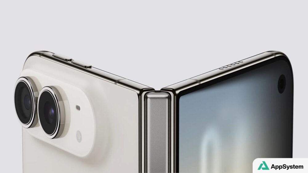 Gros plan sur le smartphone pliant iPhone Duo ouvert