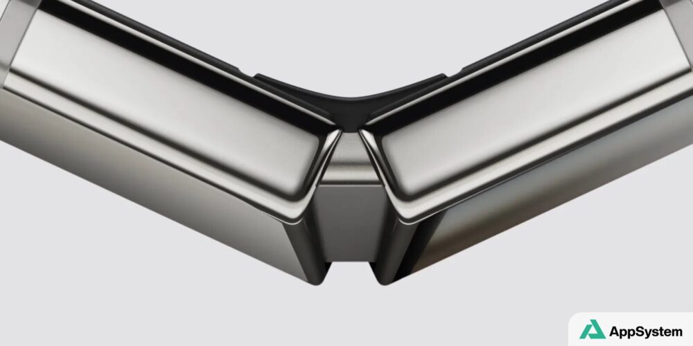 Vue rapprochée de la charnière d’un téléphone pliable