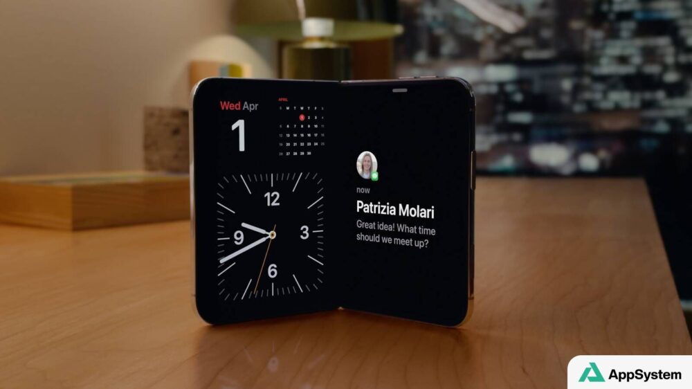 iPhone Duo déplié affichant l’heure et une notification